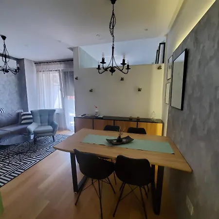 Natasa Sa Podzemnom Garazom *