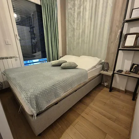 아파트 Natasa Sa Podzemnom Garazom *