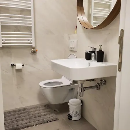 아파트 Natasa Sa Podzemnom Garazom *