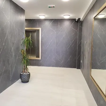 Natasa Sa Podzemnom Garazom * Banja Luka